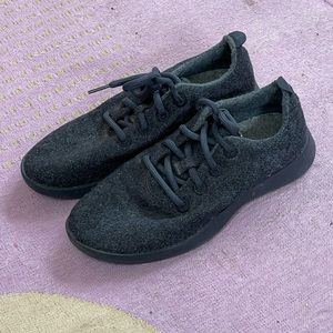 Allbirds Wool Runners - W 8.5 - Navy blue monochrome